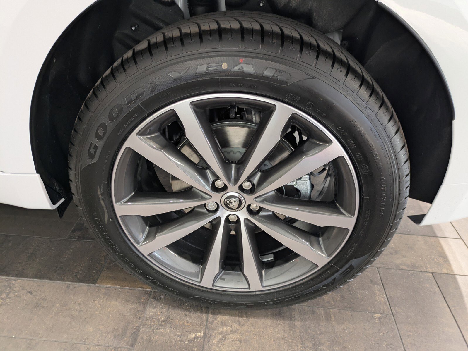 2026 Jaguar F-PACE P250 R-Dynamic S photo 14