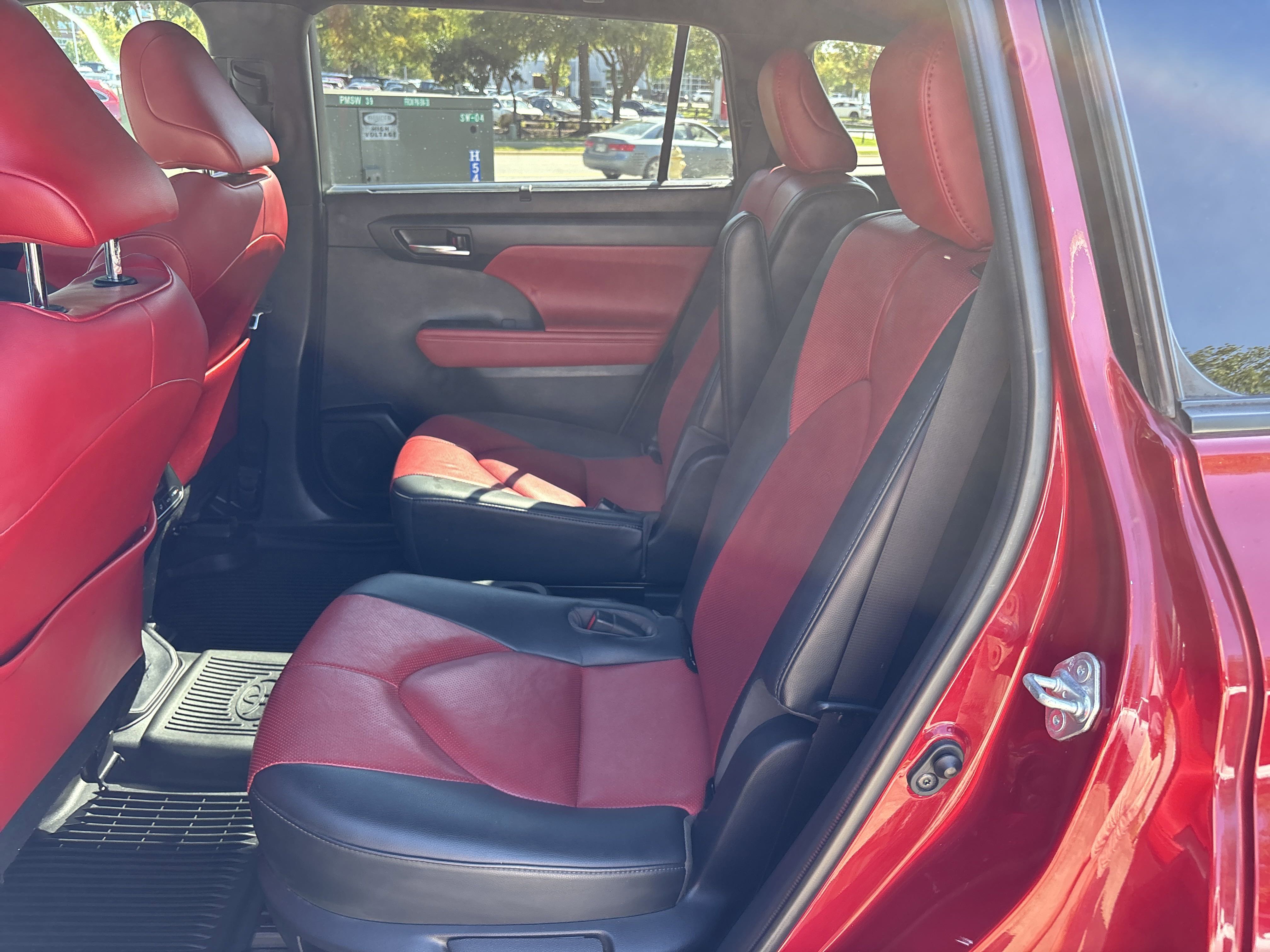 2021 Toyota Highlander XSE photo 3