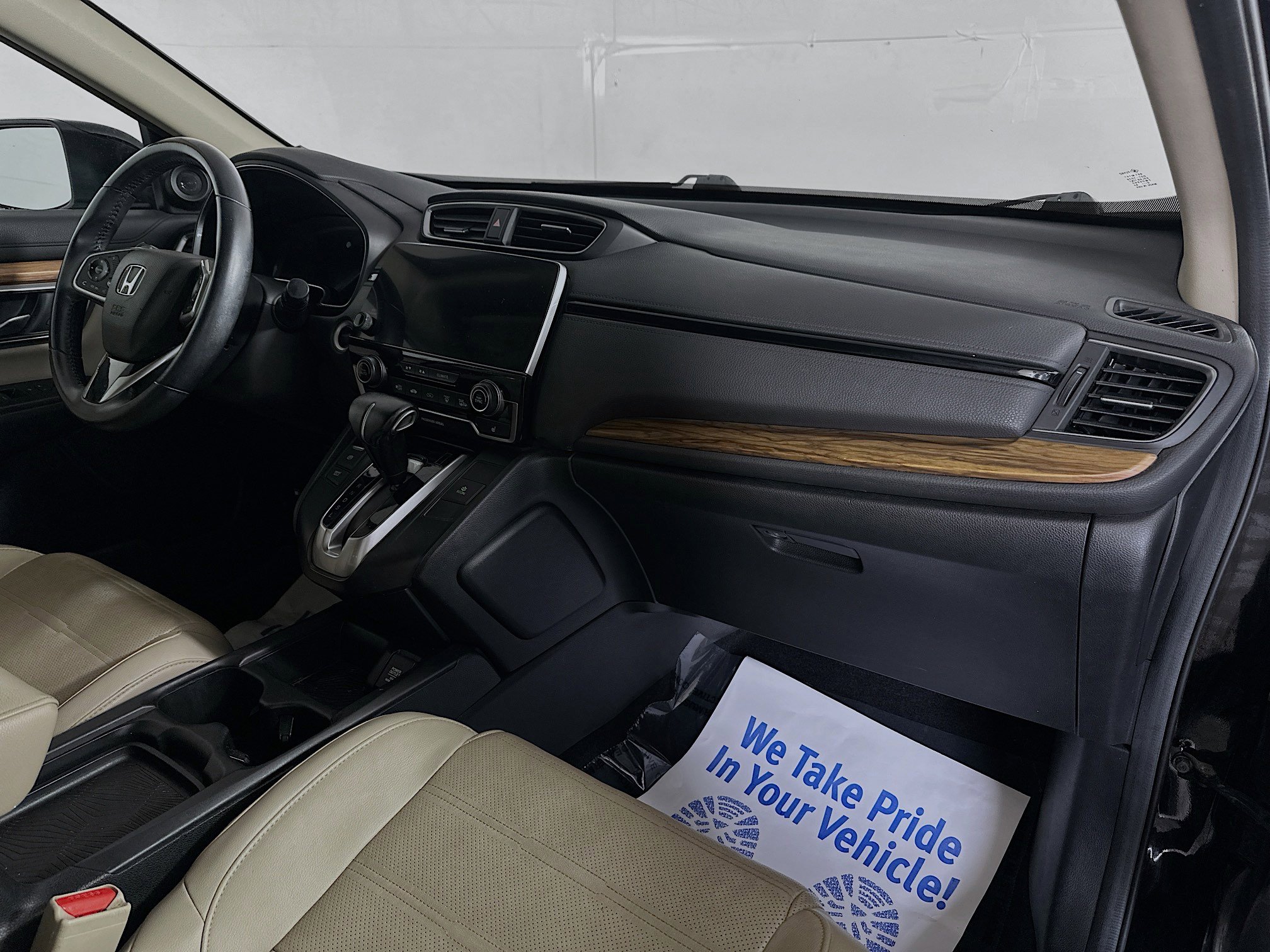2018 Honda CR-V Touring photo 28