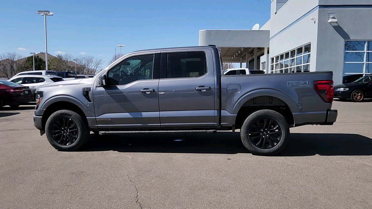 2025 Ford F-150 XLT photo 10