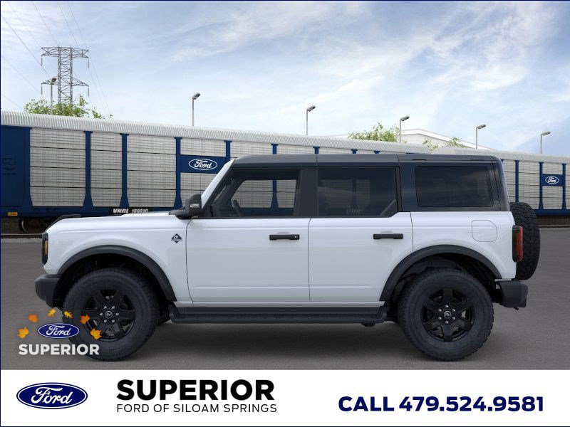 2025 Ford Bronco Outer Banks photo 3