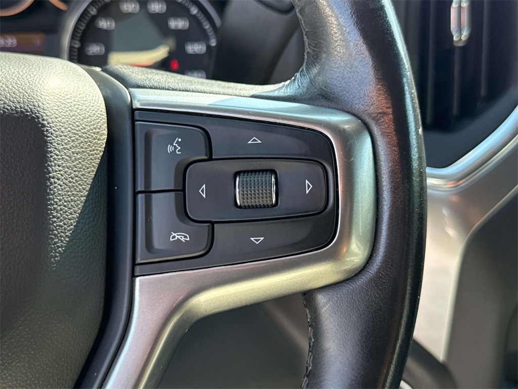 2020 Chevrolet Silverado 1500 RST photo 21