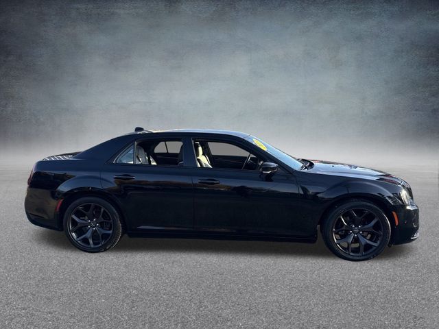 2021 Chrysler 300 S photo 3