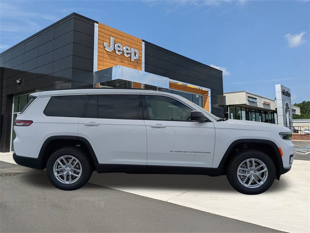 2025 Jeep Grand Cherokee Laredo X photo 9