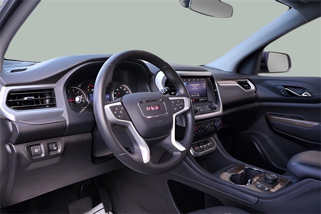 2023 Gmc Acadia SLE photo 2
