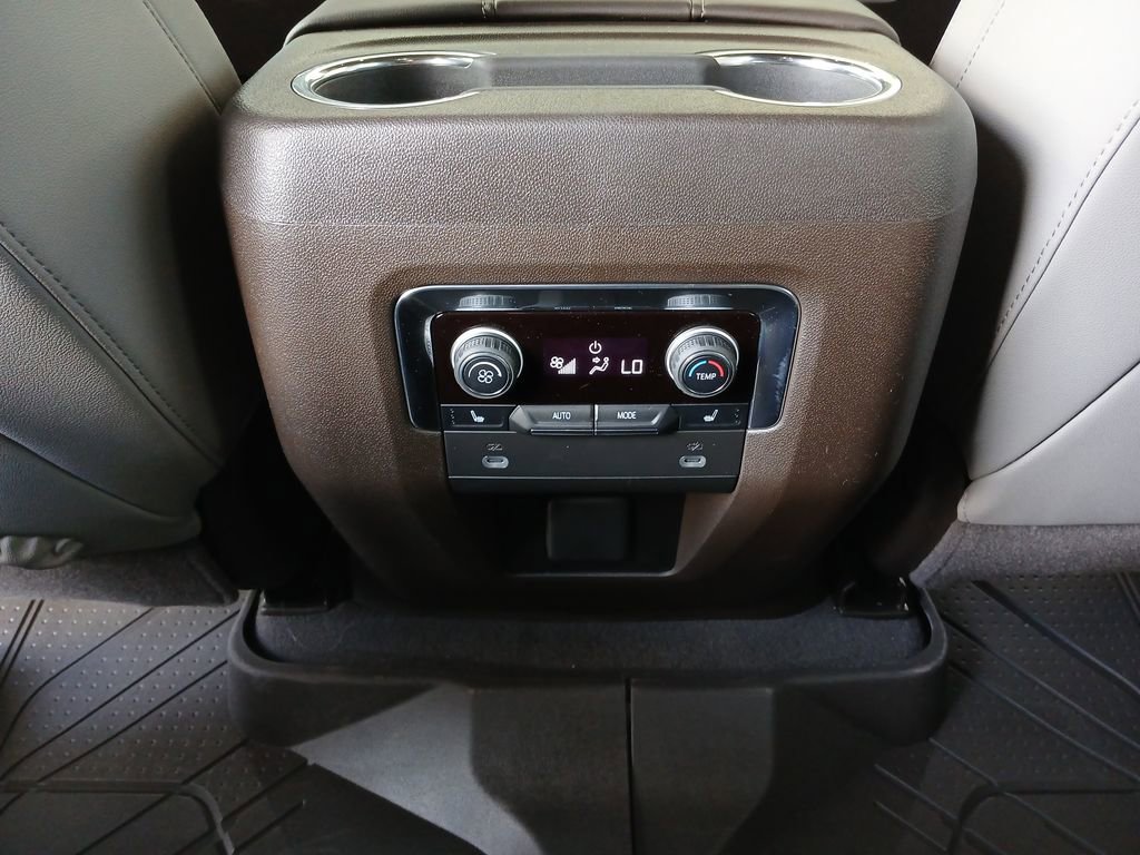 2022 Chevrolet Tahoe Z71 photo 18