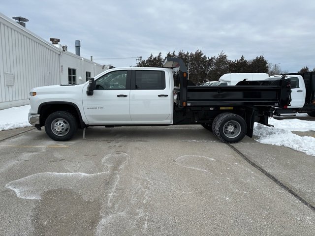 2025 Chevrolet Silverado 3500HD Work Truck photo 2