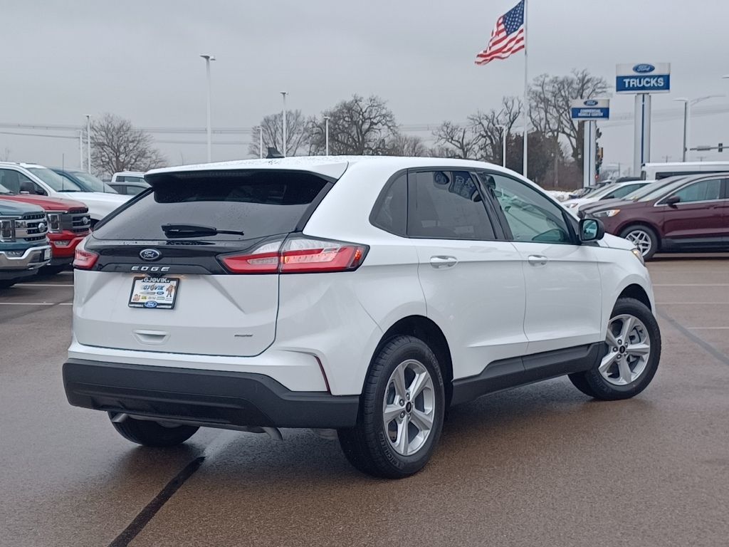 2024 Ford Edge SE photo 10