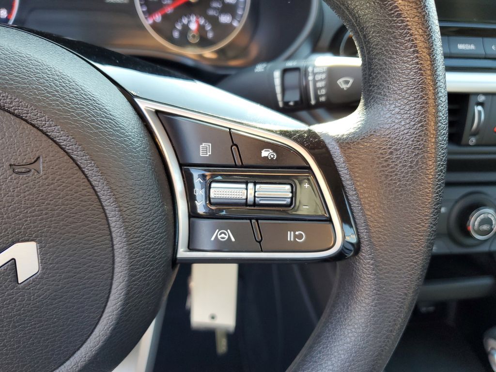 2023 Kia Forte LXS photo 17
