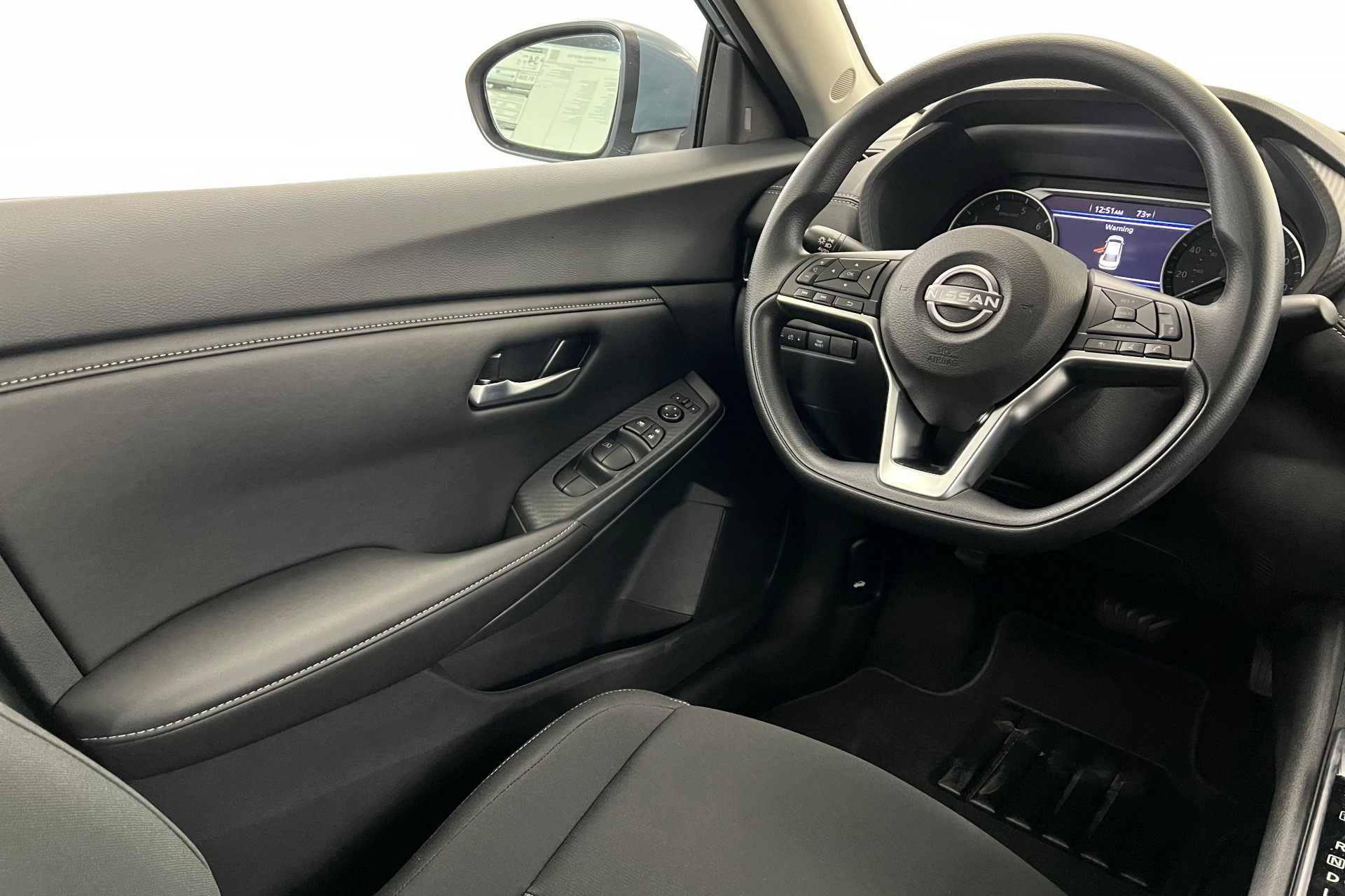 2025 Nissan Sentra SV photo 11