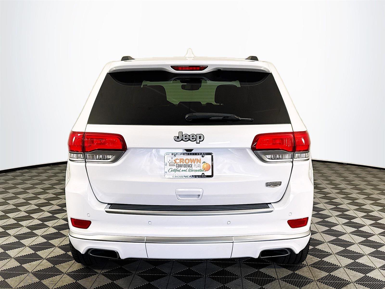 2018 Jeep Grand Cherokee Summit photo 3