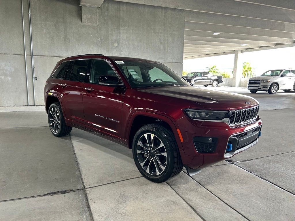2024 Jeep Grand Cherokee Overland 4xe photo 2