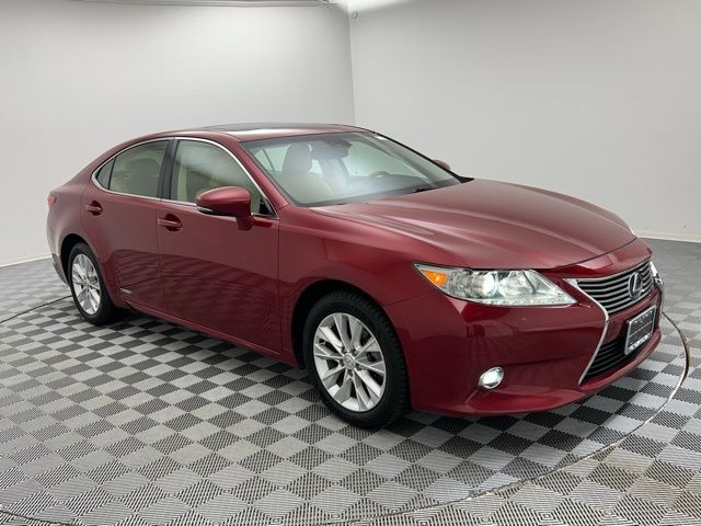 2014 Lexus ES 300h Premium photo 3