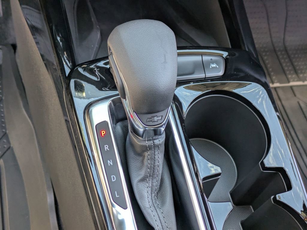 2025 Chevrolet Trax LT photo 18