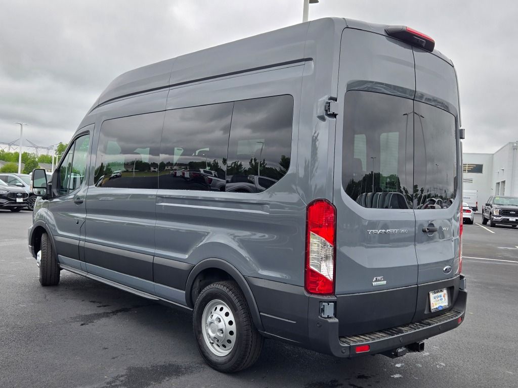 2025 Ford Transit Passenger XLT photo 9