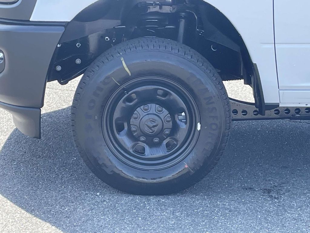 2025 Ram 2500 Tradesman photo 9
