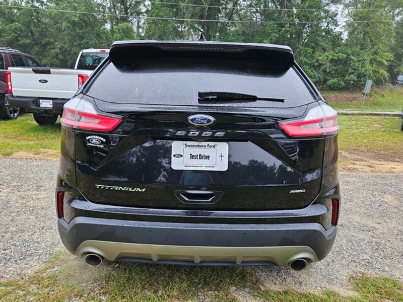 2023 Ford Edge Titanium photo 9