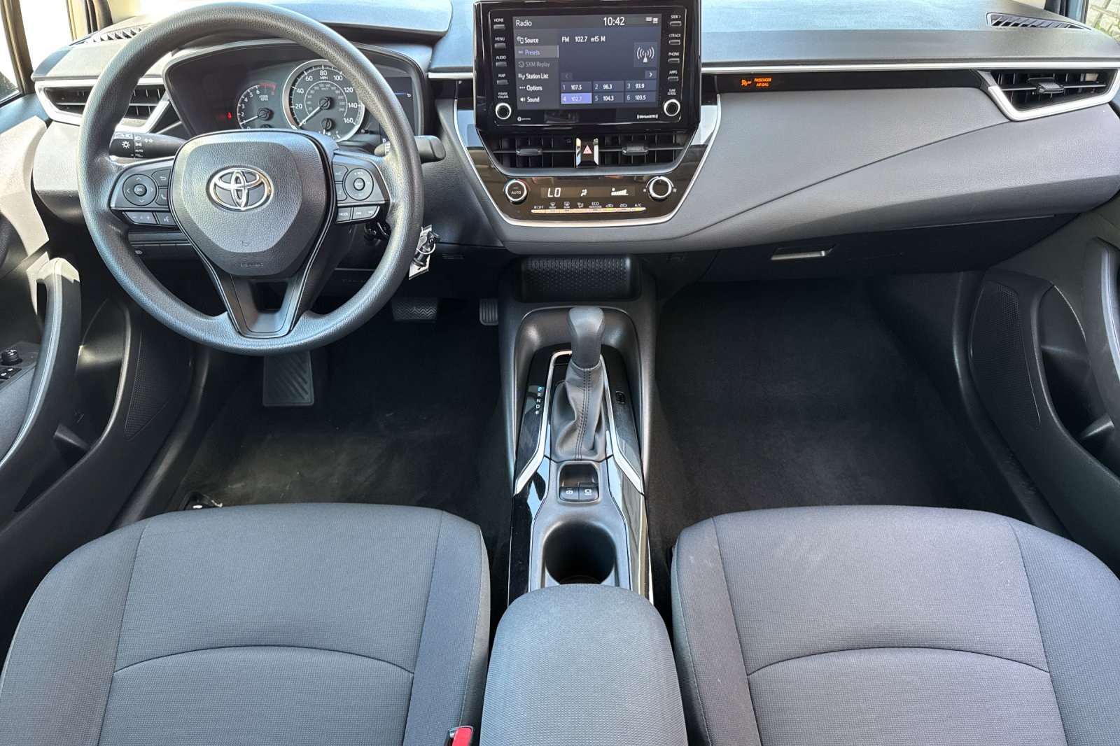 2022 Toyota Corolla LE photo 12