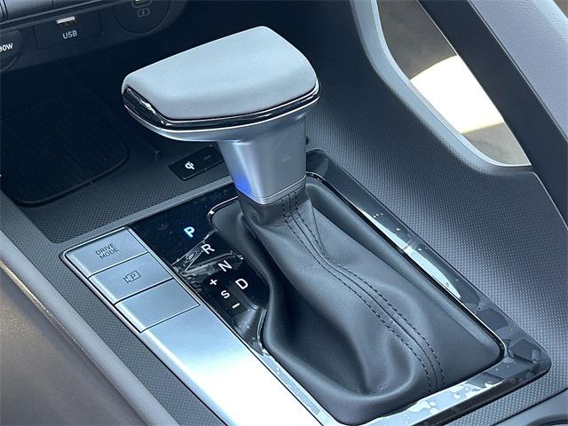 2025 Hyundai Elantra SEL Sport photo 14