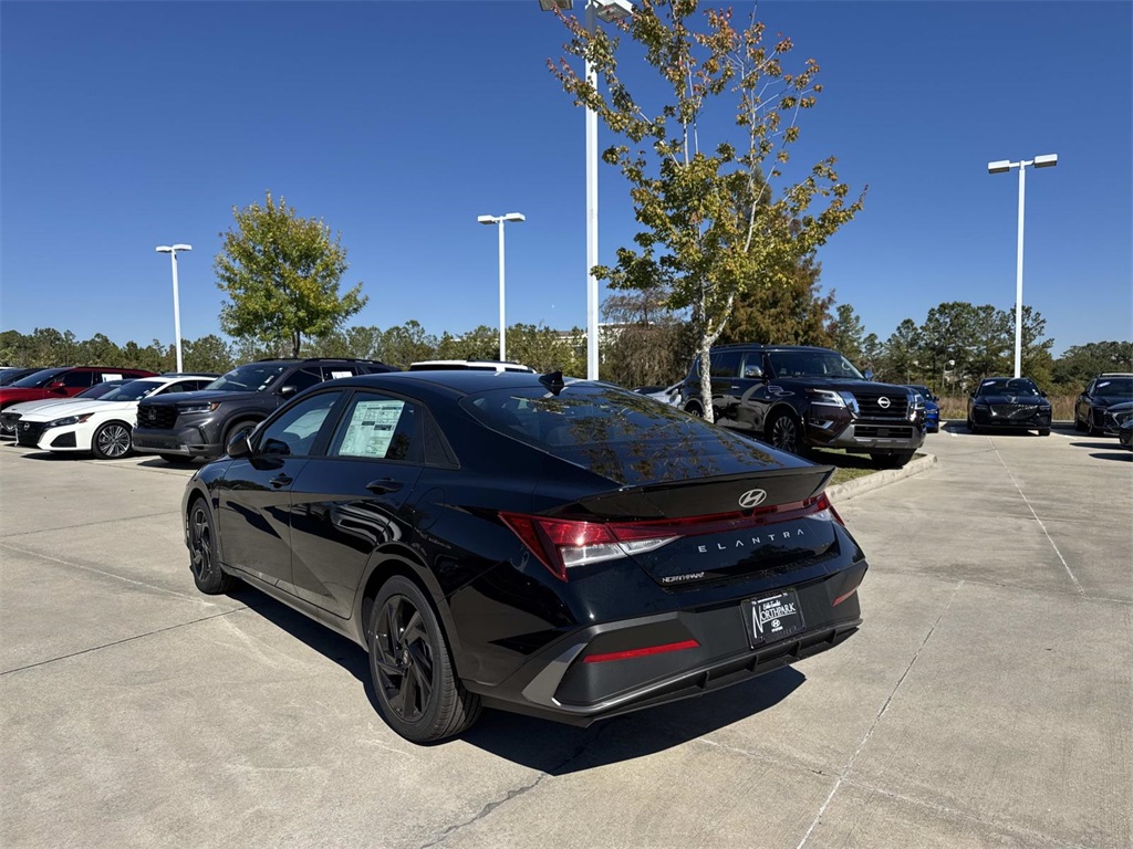 2026 Hyundai Elantra SEL Sport photo 3