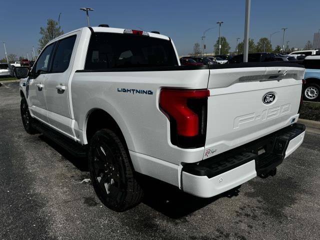 2025 Ford F-150 Lightning photo 3