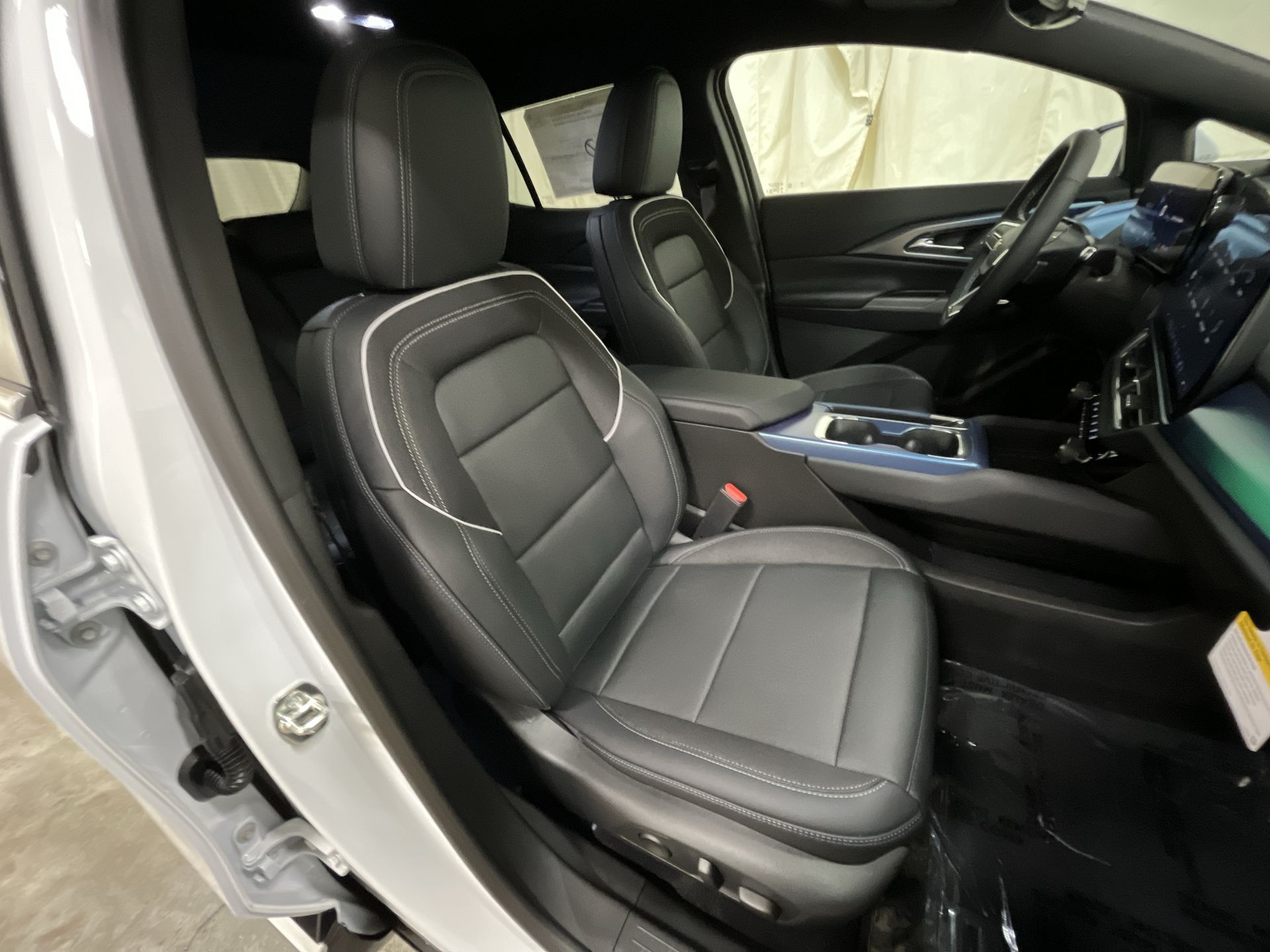 2025 Chevrolet Equinox EV 1LT photo 24