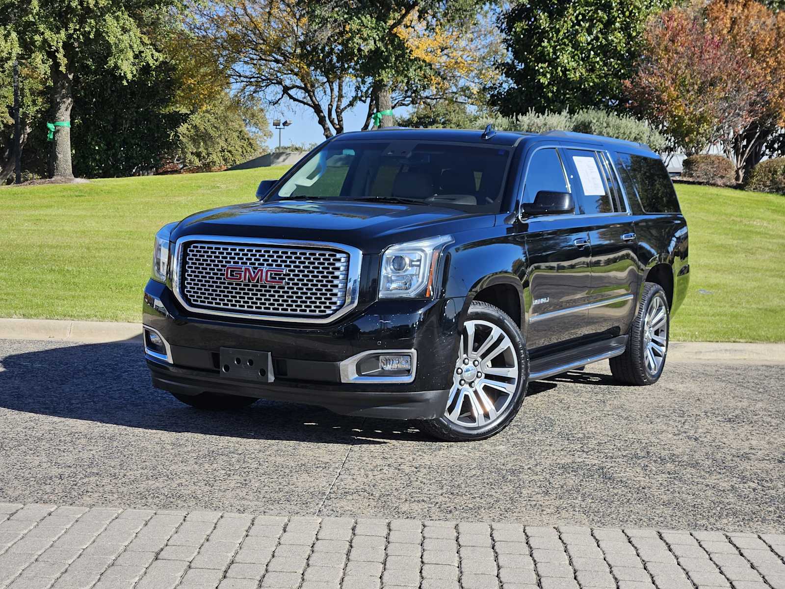 2017 GMC Yukon XL Denali's photo