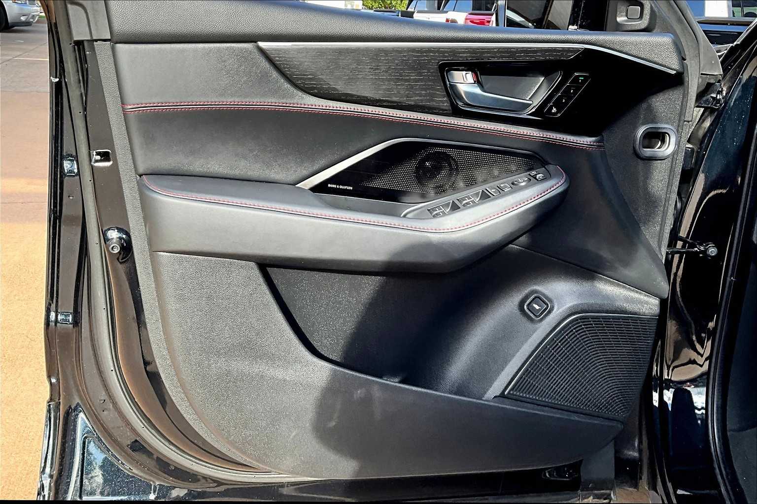 2025 Acura MDX SH-AWD Type S Advance photo 24