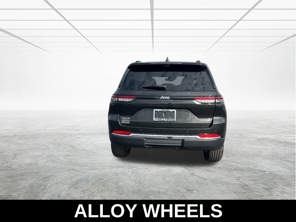 2023 Jeep Grand Cherokee Limited photo 2