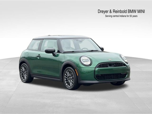 2026 MINI Hardtop 2 Door's photo