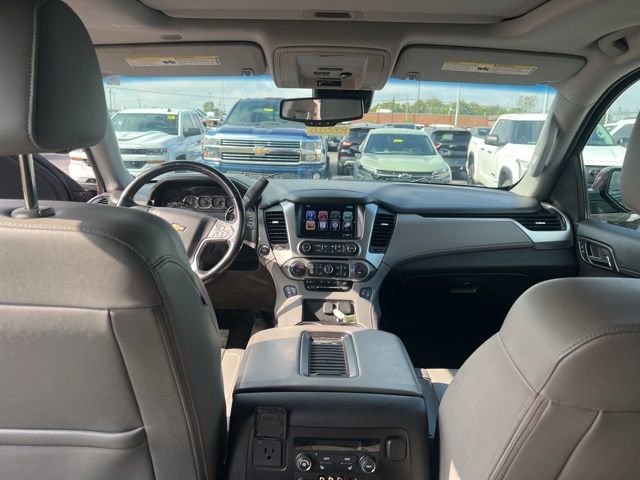 2016 Chevrolet Suburban LT photo 26