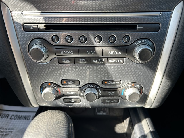 2020 Nissan Pathfinder SL photo 24