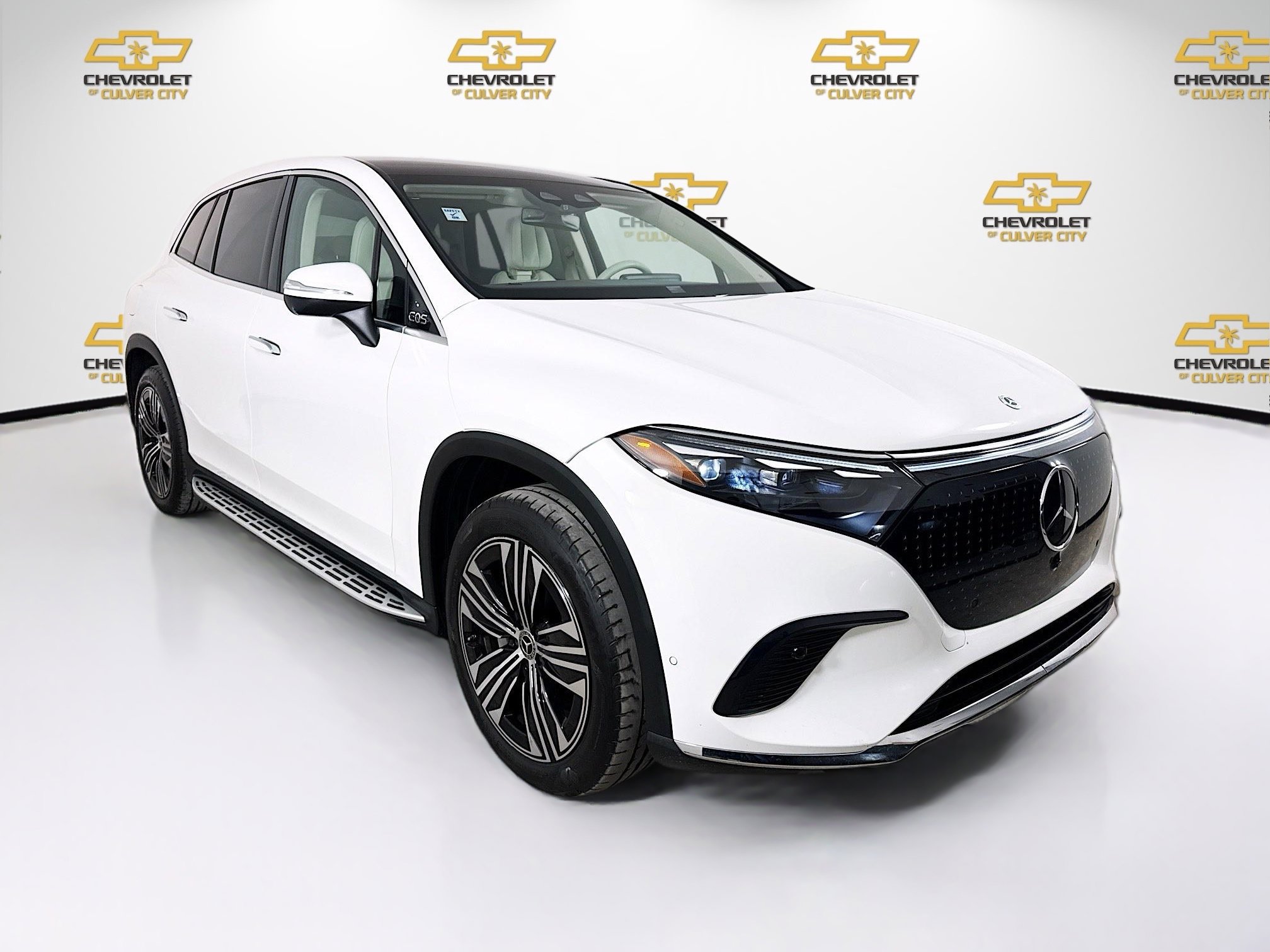 2023 Mercedes-Benz EQS SUV Base's photo