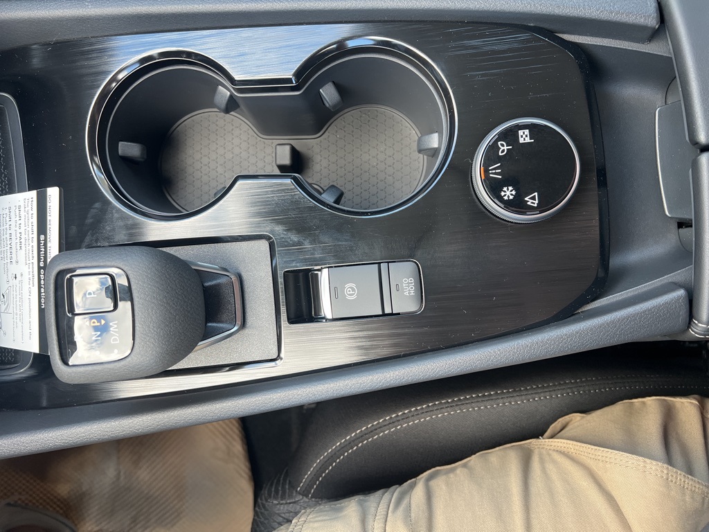 2026 Nissan Rogue SV photo 13