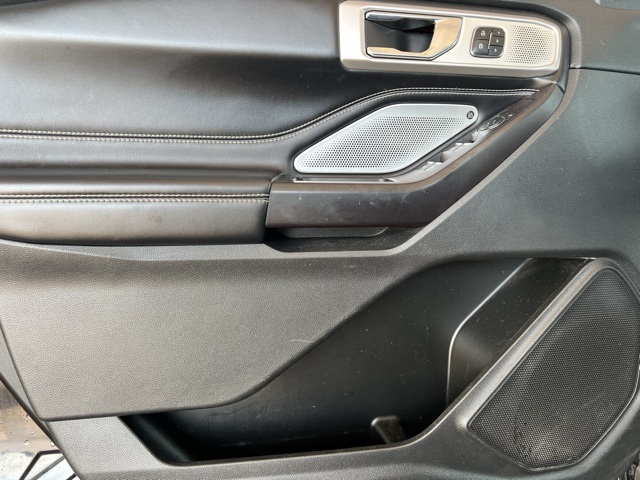 2020 Ford Explorer ST photo 4