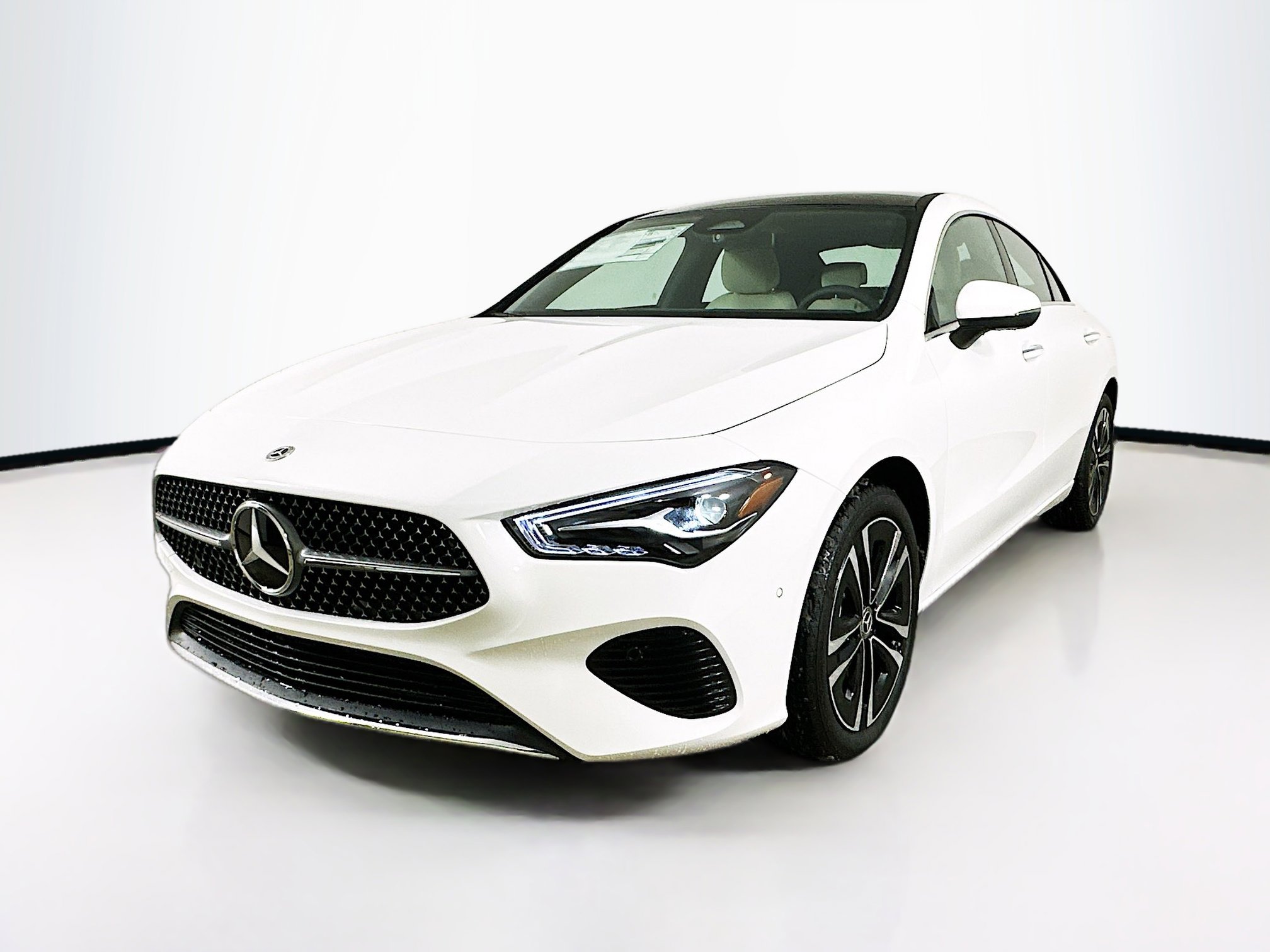 2025 Mercedes Benz CLA 250 4MATIC photo 2