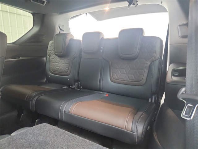 2026 Nissan Armada Platinum Reserve photo 36