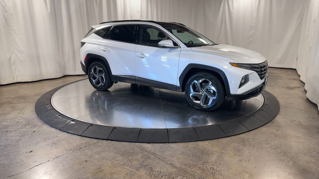 2022 Hyundai Tucson Limited photo 2