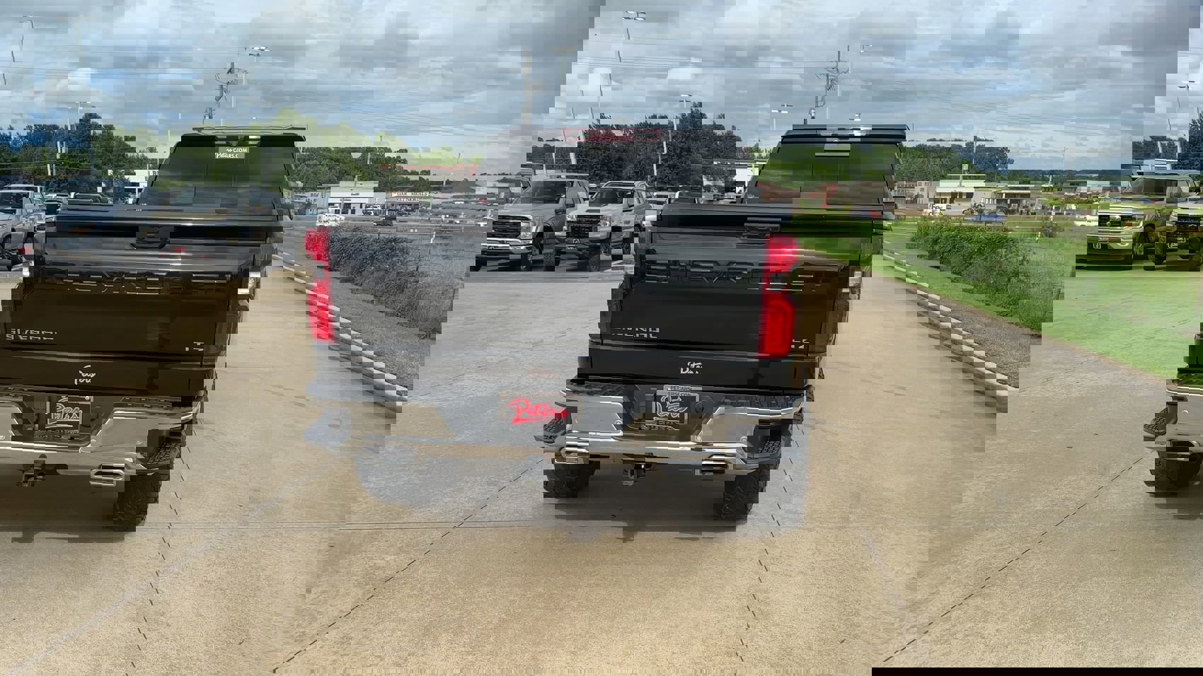 2023 Chevrolet Silverado 1500 LTZ photo 7