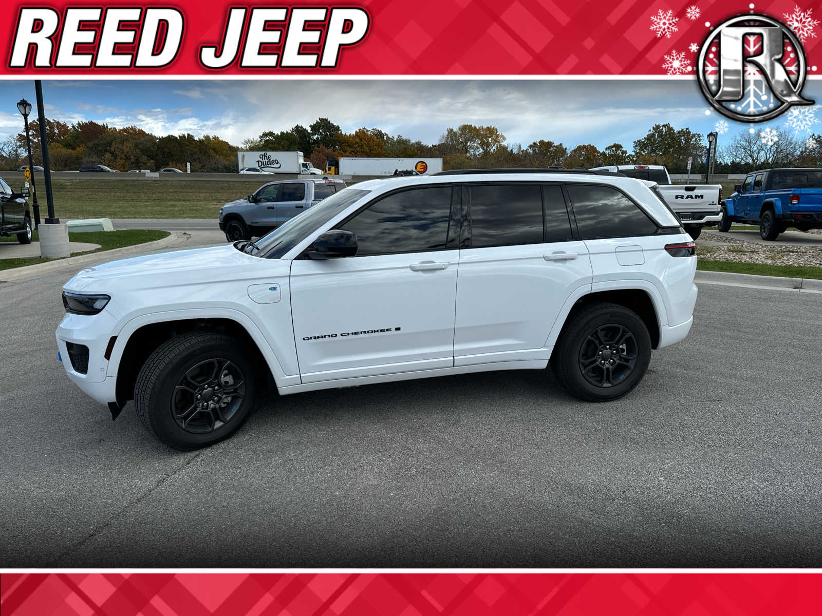 2024 Jeep Grand Cherokee Anniversary Edition 4xe's photo