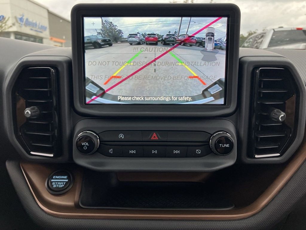 2024 Ford Bronco Sport Outer Banks photo 4