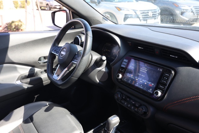 2023 Nissan Kicks SR photo 19