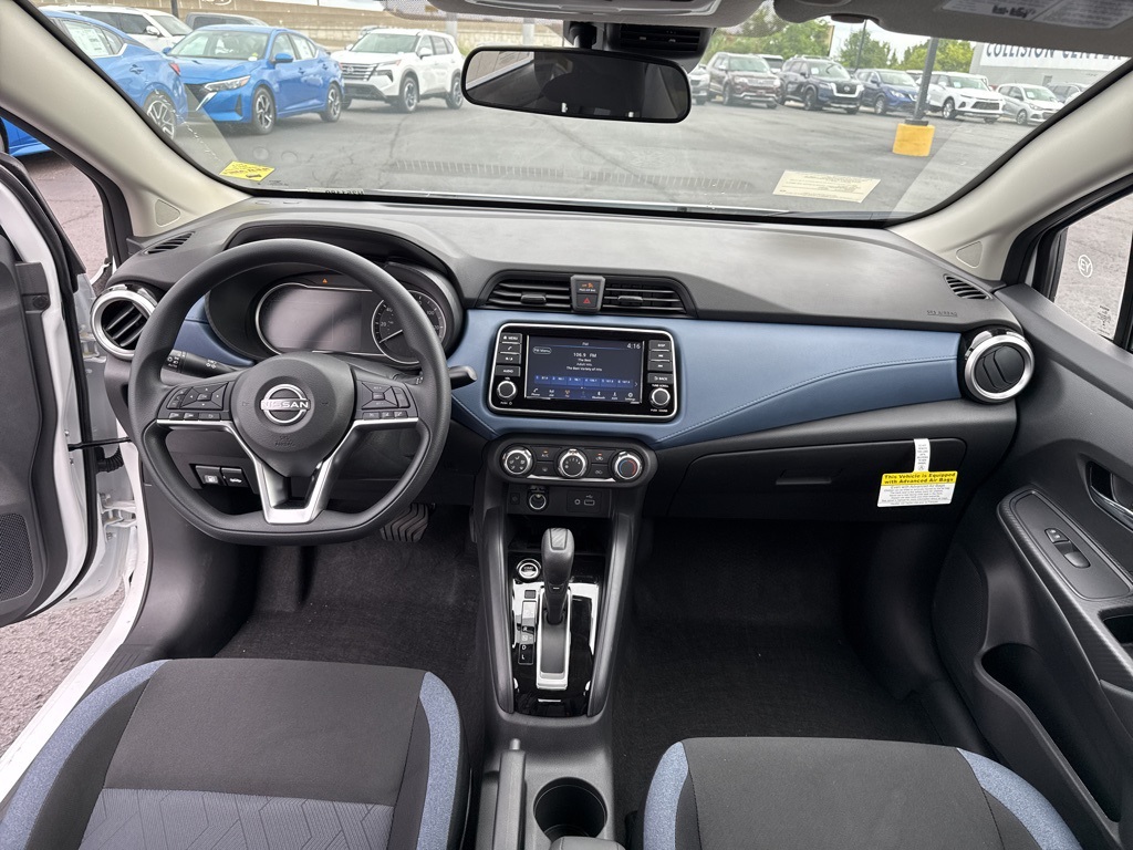 2025 Nissan Versa 1.6 SV photo 14