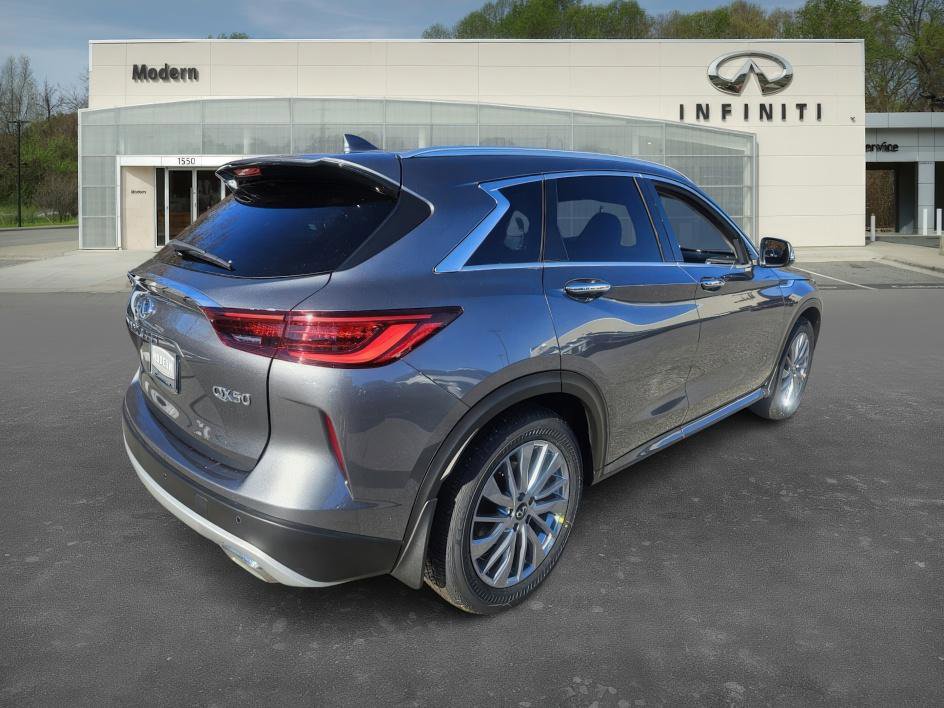 2025 Infiniti QX50 Luxe AWD photo 4