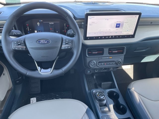 2025 Ford Maverick Lariat photo 2