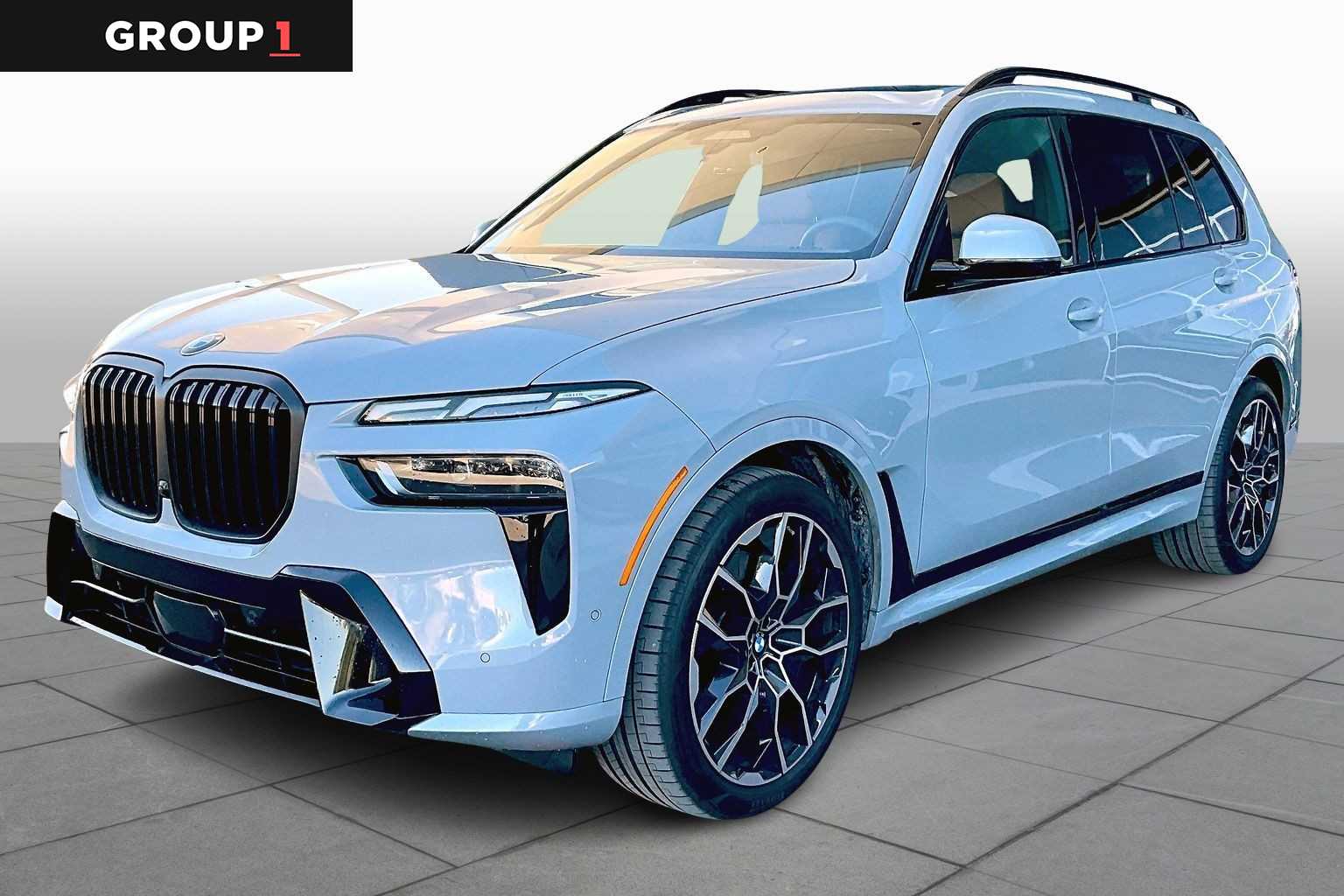 2025 BMW X7 40i's photo