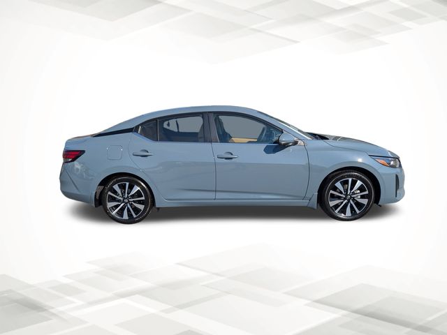 2025 Nissan Sentra SV photo 4