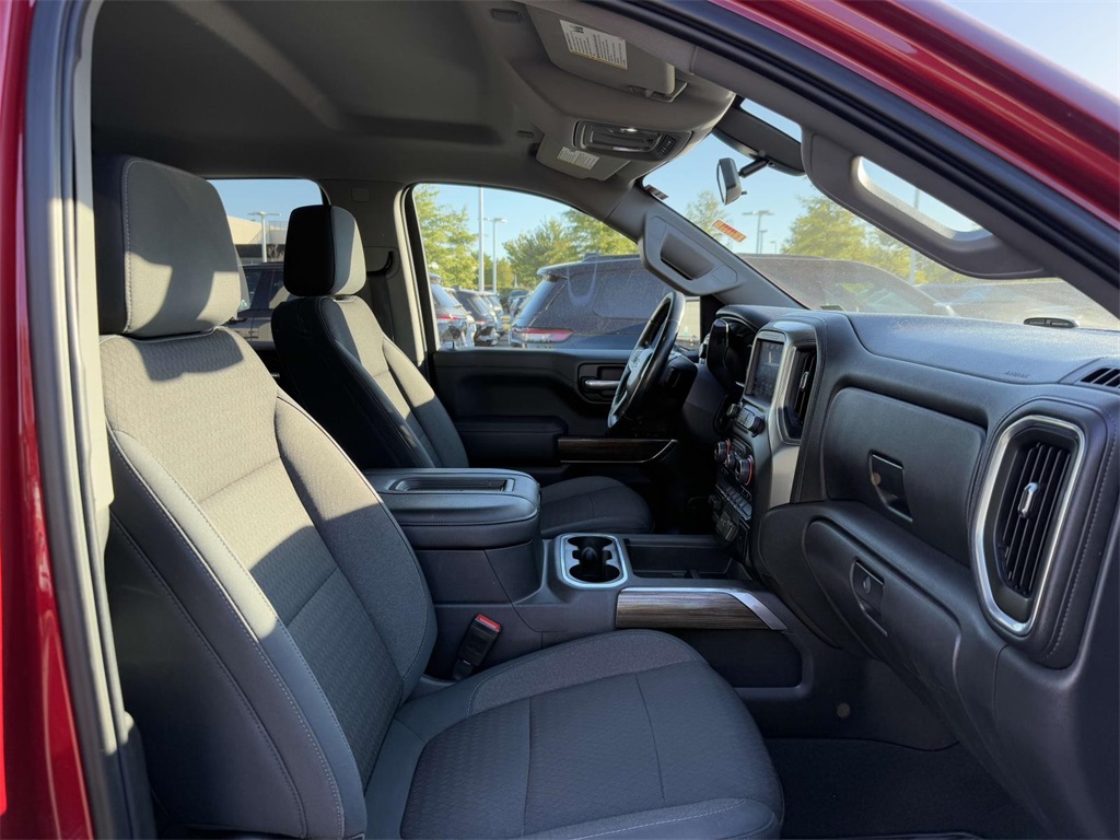 2019 Chevrolet Silverado 1500 RST photo 13