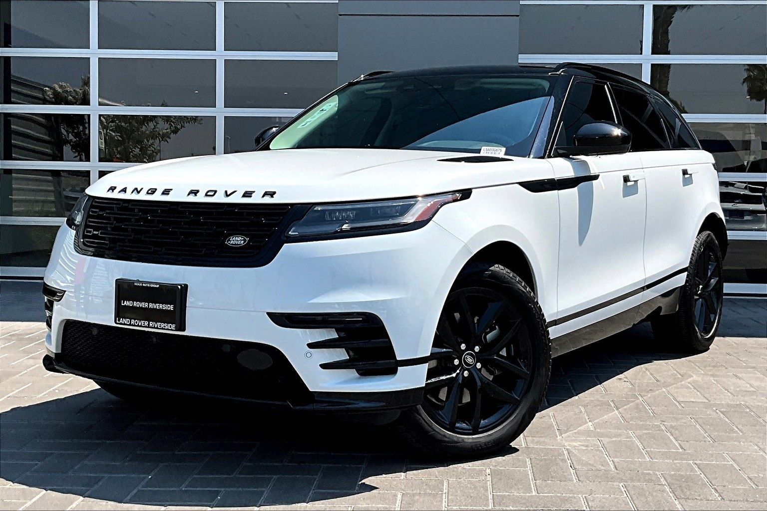 2025 Land Rover Range Rover Velar Dynamic SE's photo