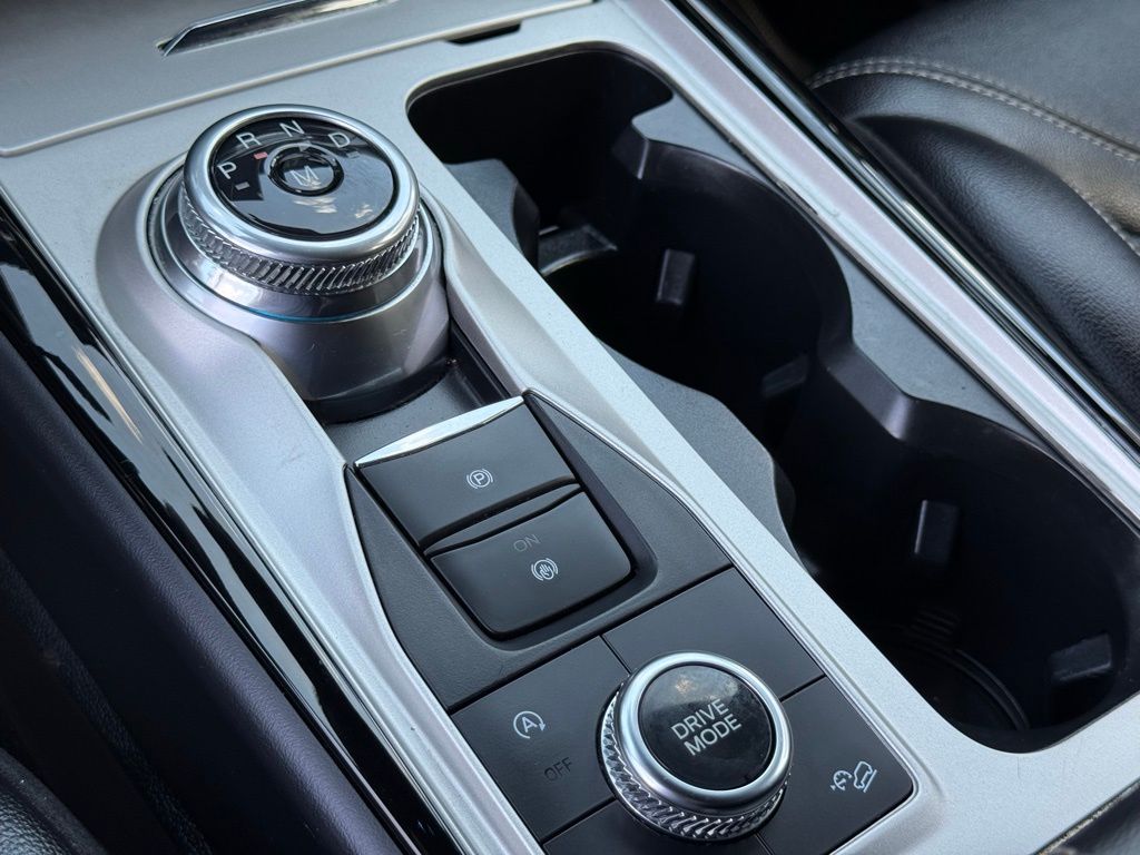 2023 Ford Explorer ST photo 11